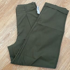 aritzia day off pant sz 4 olive green